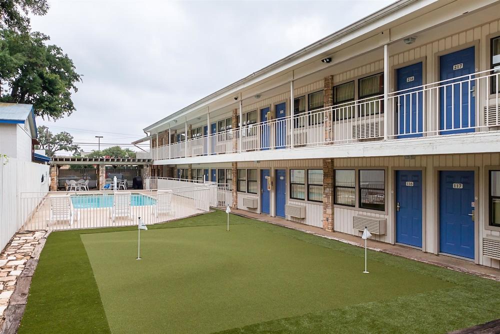 Motel 6-Boerne, Tx エクステリア 写真